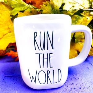 New Rae Dunn Run The World 🌎 Mug 💪🏽